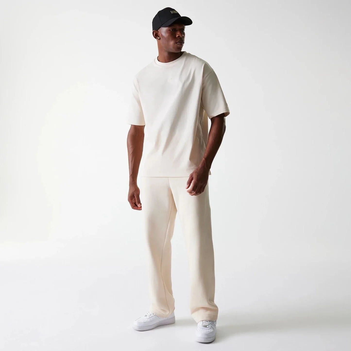 New Era Buxur - Light Beige Straight Leg Joggers