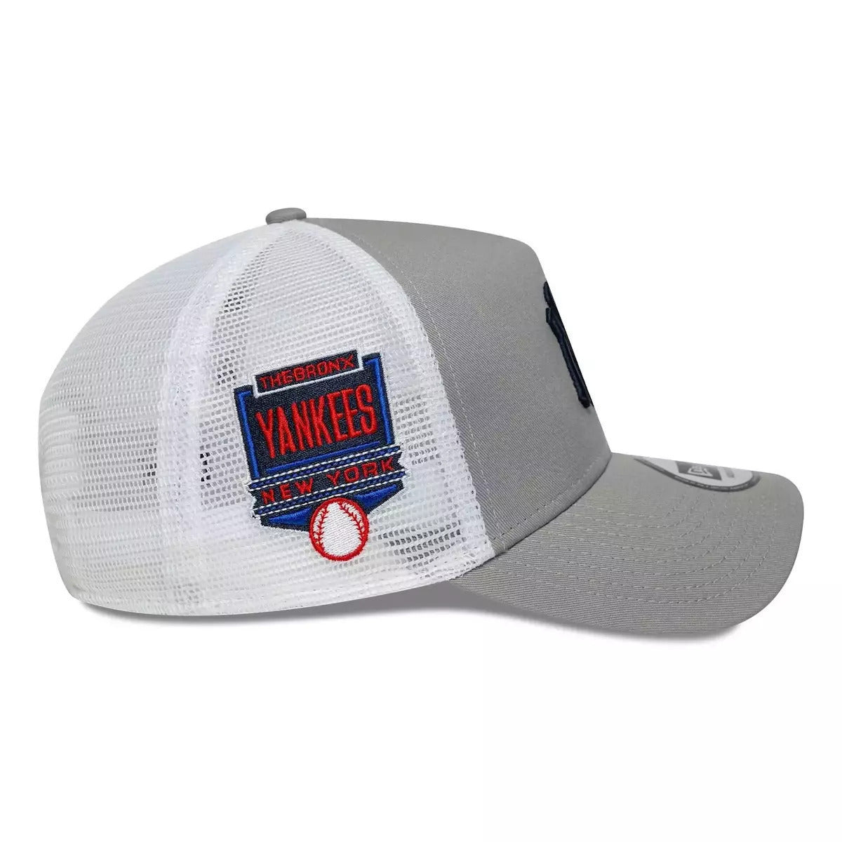 New Era Derhúfa - New York Yankees MLB grey side patch 9FORTY A-Frame Trucker Adjustable Cap