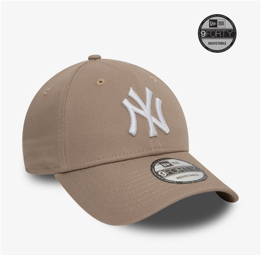 New era derhúfa - New York Yankees League Essential Pastel Brown 9FORTY Adjustable Cap