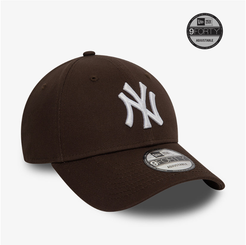 New era derhúfa - New York Yankees League Essential Dark Brown 9FORTY Adjustable Cap