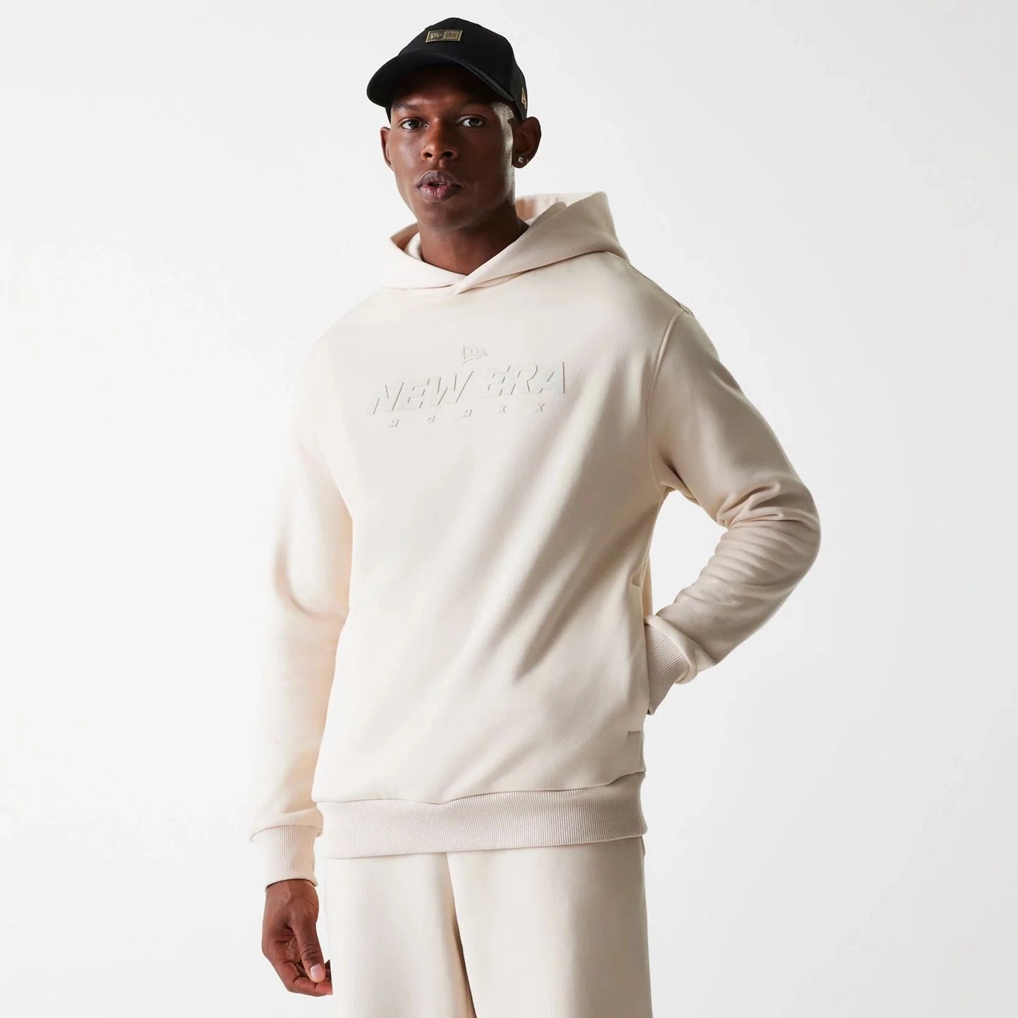 New Era Hettupeysa - Tech Light Beige Oversized Pullover Hoodie