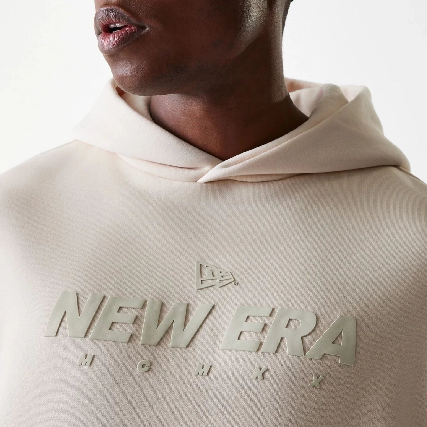 New Era Hettupeysa - Tech Light Beige Oversized Pullover Hoodie
