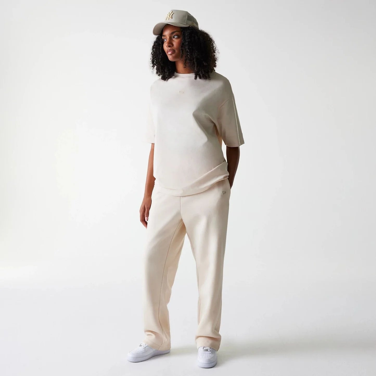 New Era Buxur - Light Beige Straight Leg Joggers