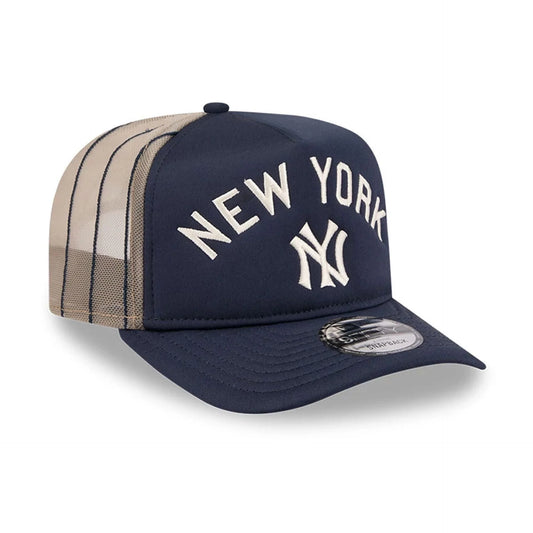 New Era Derhúfa - NY yankees Arched trucker cap