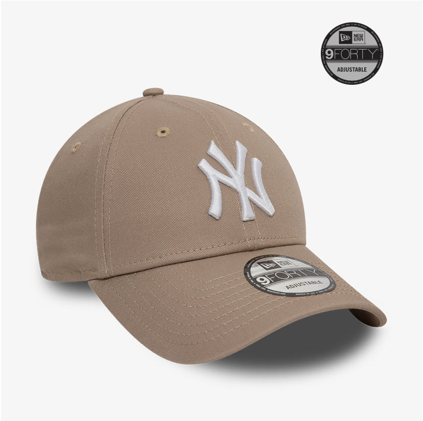 New era derhúfa - New York Yankees League Essential Pastel Brown 9FORTY Adjustable Cap