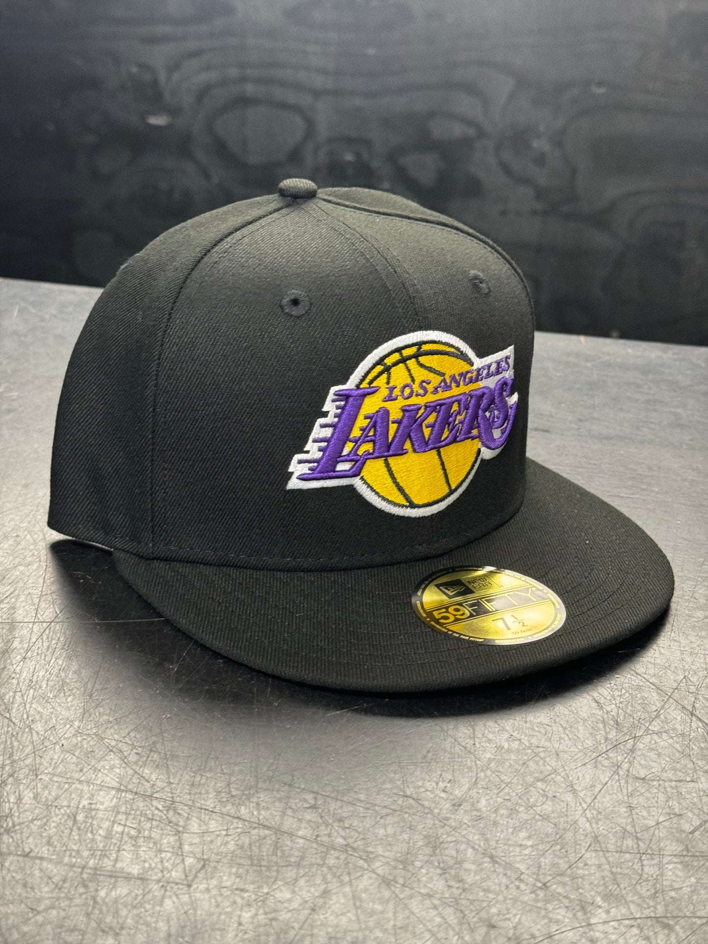 New Era Derhúfa - Los Angeles Lakers Authentic On Field Game Black  59FIFTY Cap