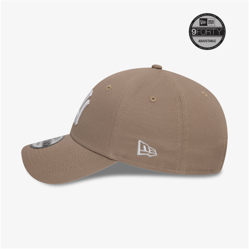 New era derhúfa - New York Yankees League Essential Pastel Brown 9FORTY Adjustable Cap