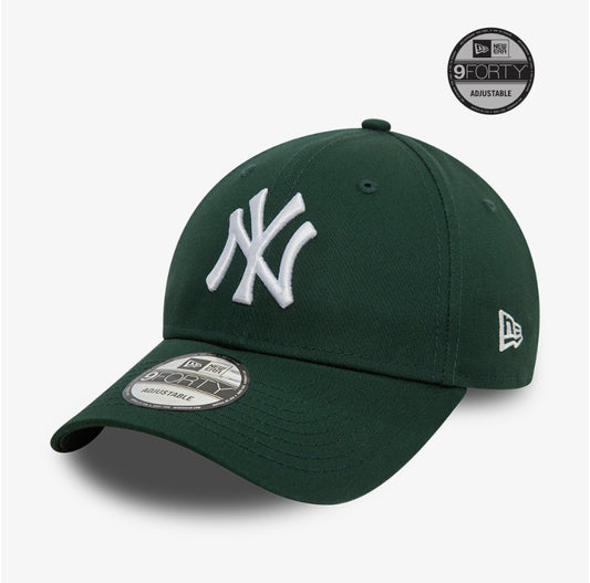 New era derhúfa - New York Yankees League Essential Dark Green 9FORTY Adjustable Cap