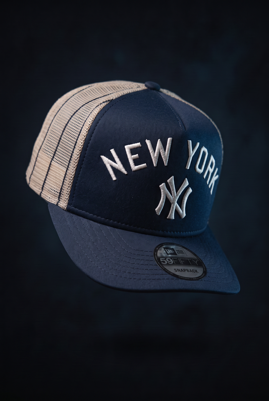 New Era Derhúfa - NY yankees Arched trucker cap