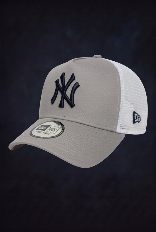 New Era Derhúfa - New York Yankees MLB grey side patch 9FORTY A-Frame Trucker Adjustable Cap