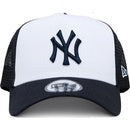 New Era Derhúfa - NY League Essential hvít og blá Trucker Cap