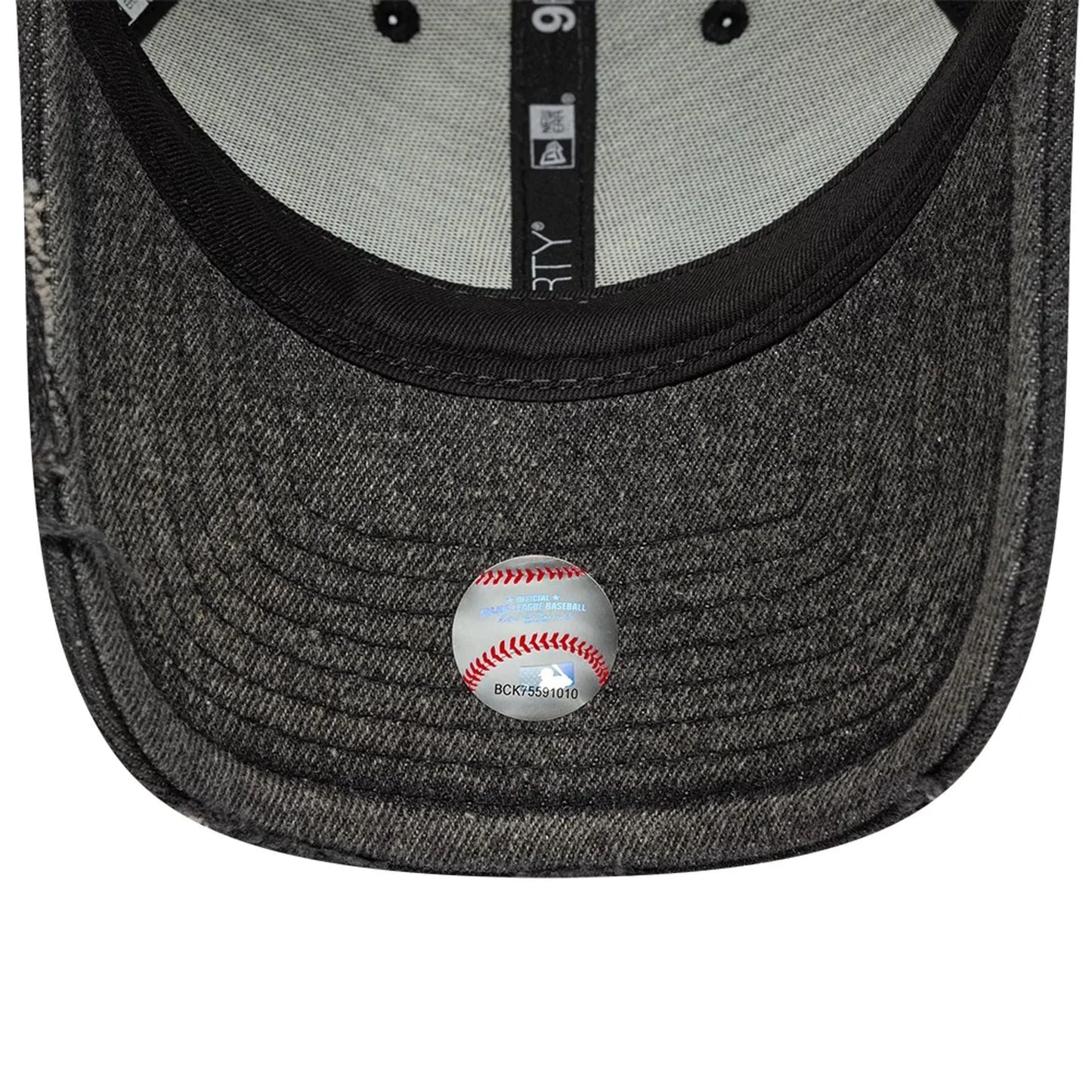New era derhúfa - New York Yankees acid washed distressed black